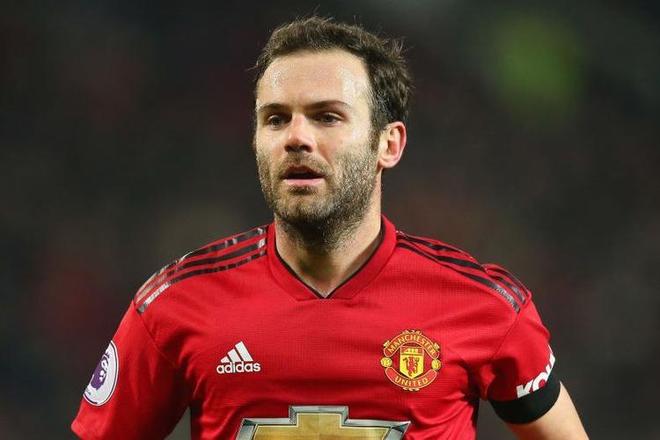 冲刺阶段曼联完成体检：亚冠节点到来；悬念犹存；更衣室氛围转暖(曼联利物浦在线直播)